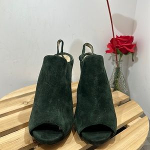 White House Black Market heels #328